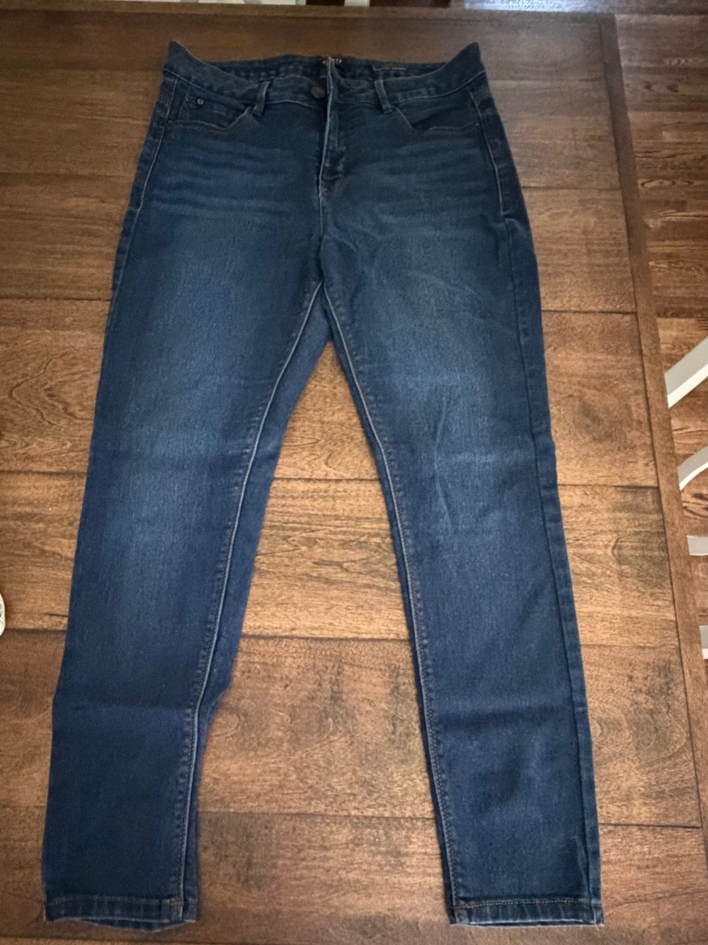 Curve appeal skinny jeans. Size 8/29. Short.